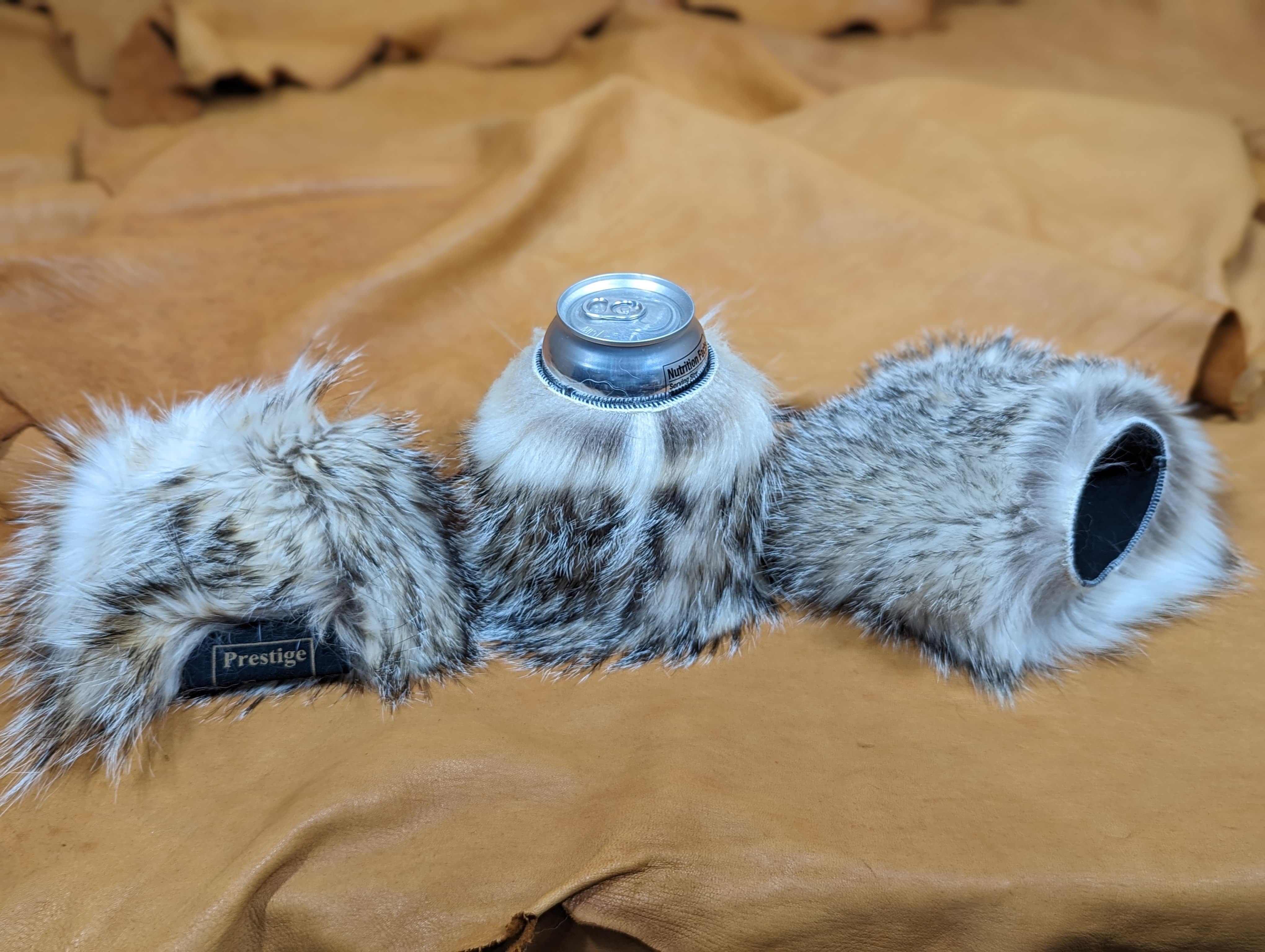 Badger Fur Can Cooler