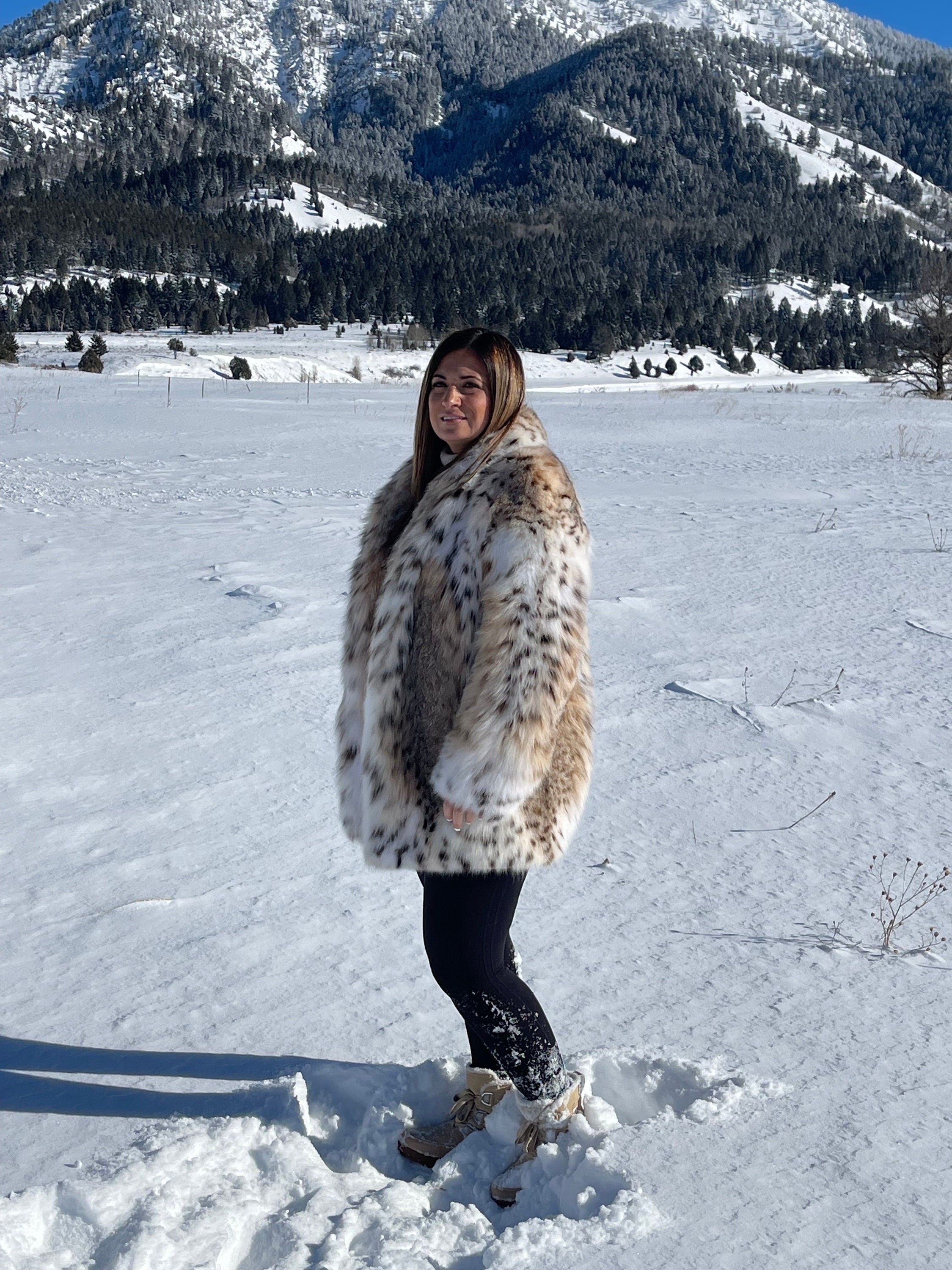 Lynx cat fur jacket. Beautiful soft silky Lynx cat jacket