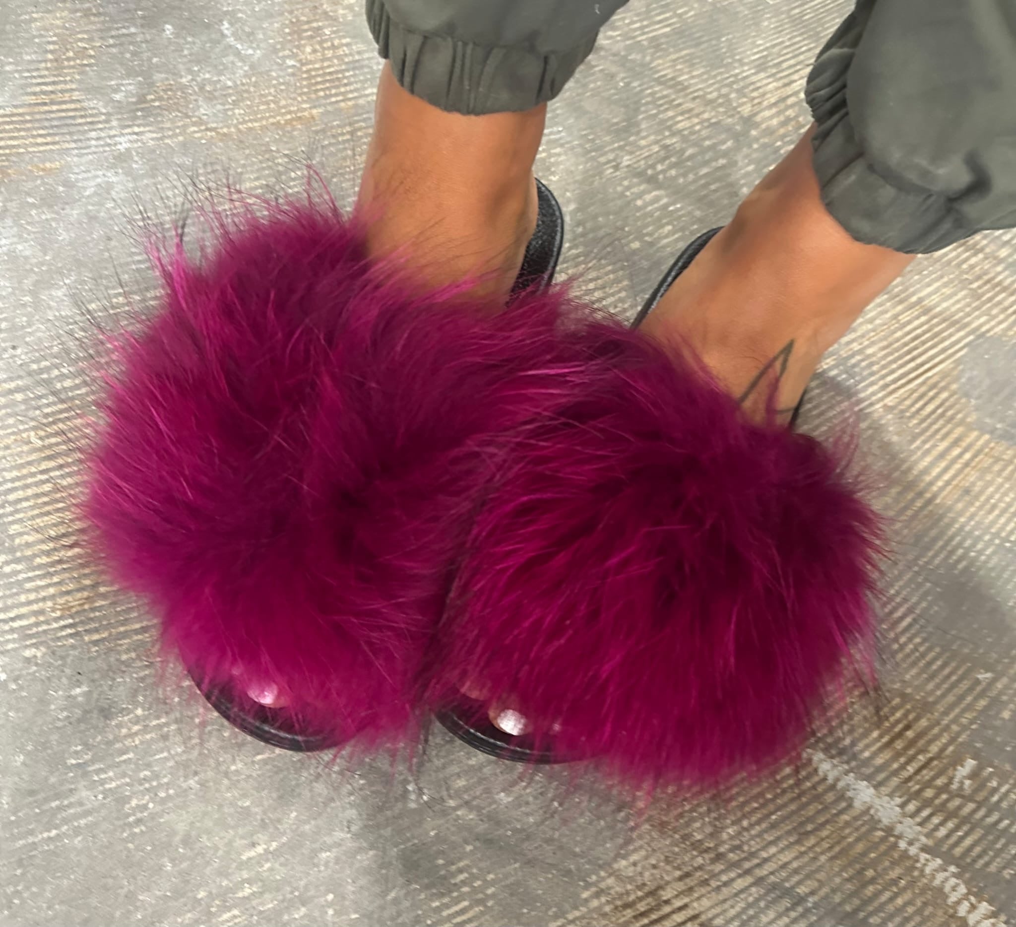 Luxury Fur Slides – Soft Plush Slippers in Multiple Colors | Prestige Furs