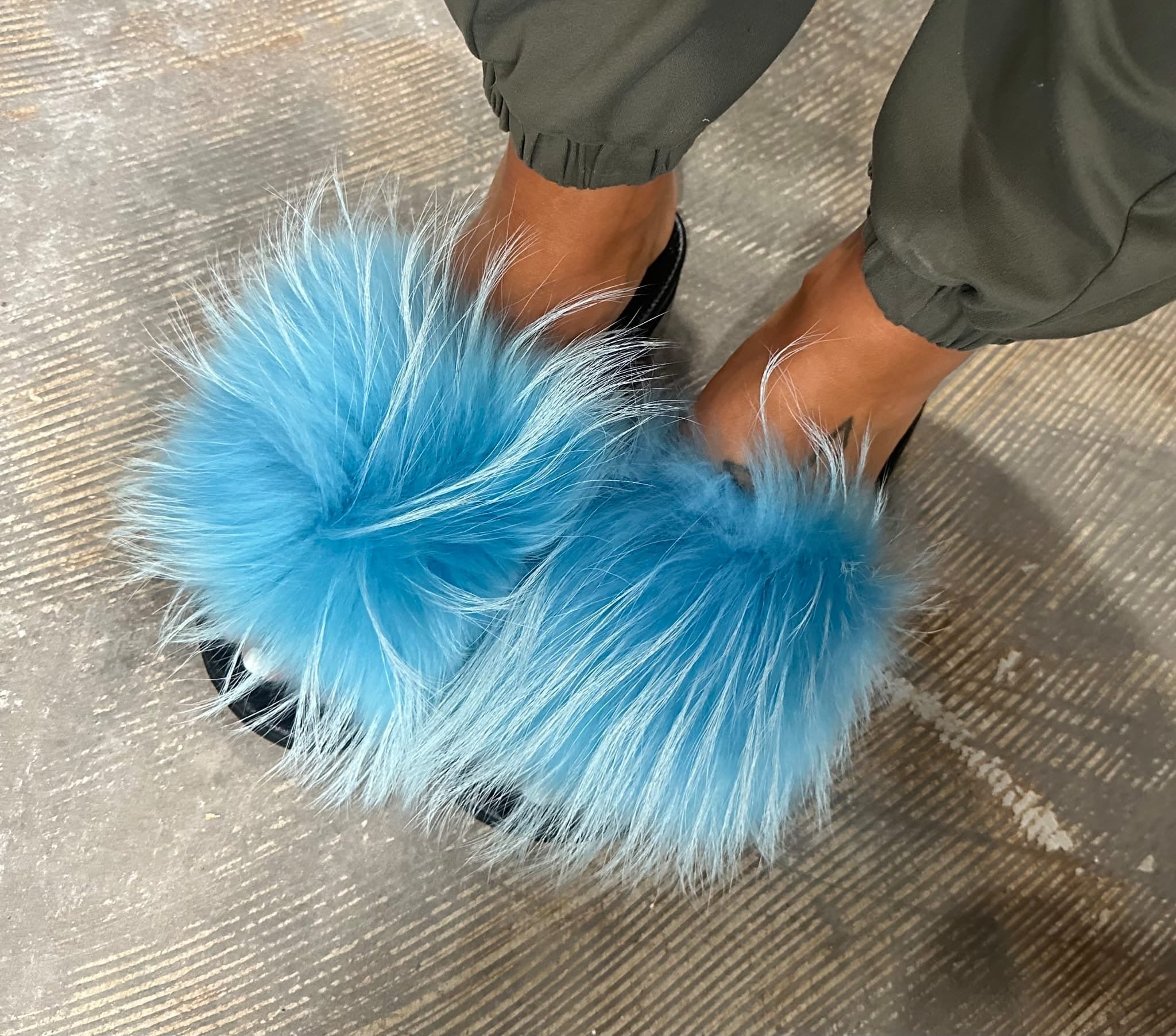 Luxury Fur Slides – Soft Plush Slippers in Multiple Colors | Prestige Furs